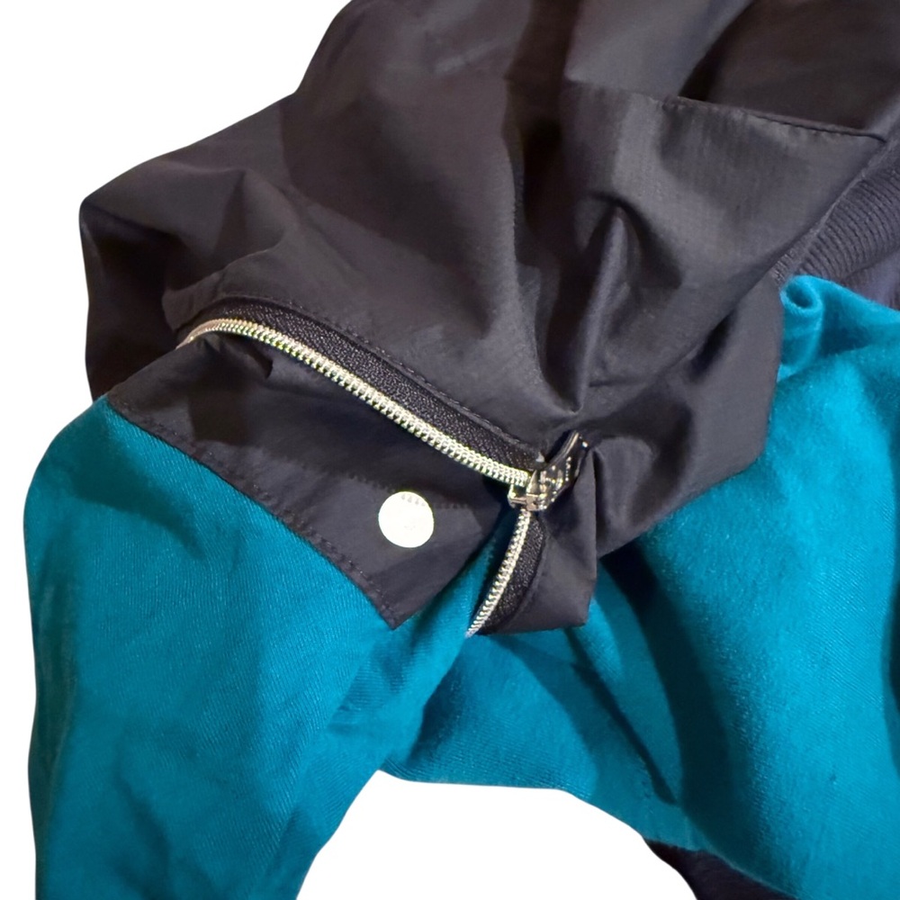 Lululemon Reversible Hooded Jacket Grey/Teal Green. SZ 6 - Picture 7 of 7